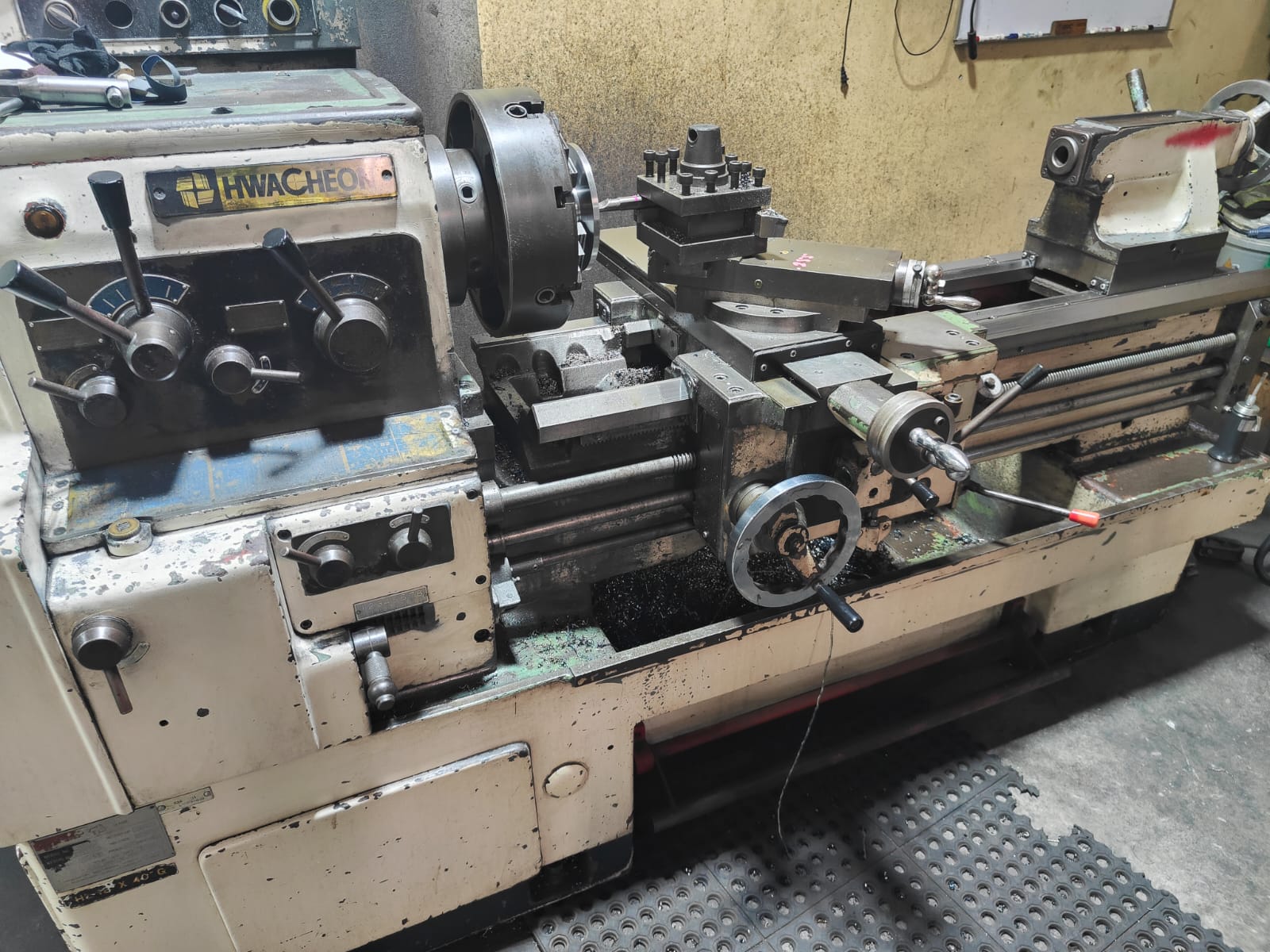 Torno Hwacheon